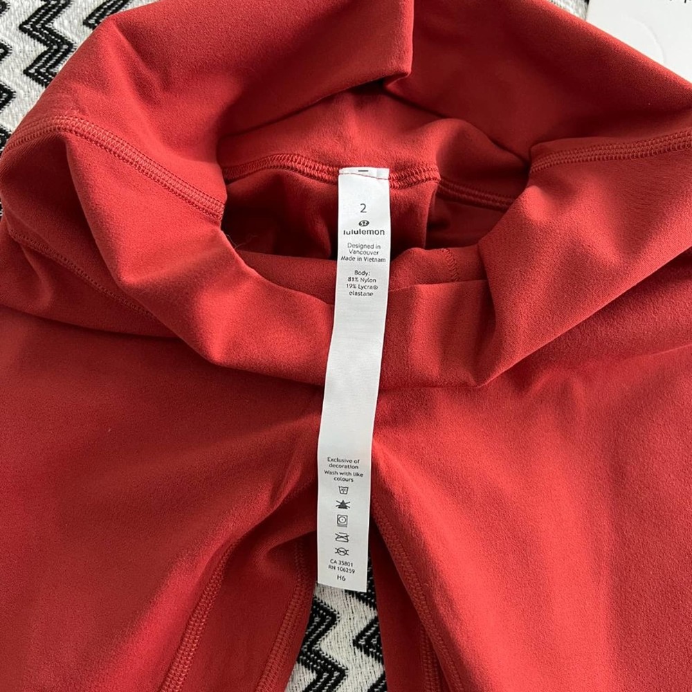 NWT Cayenne Align Pant 25" - Picture 4 of 8